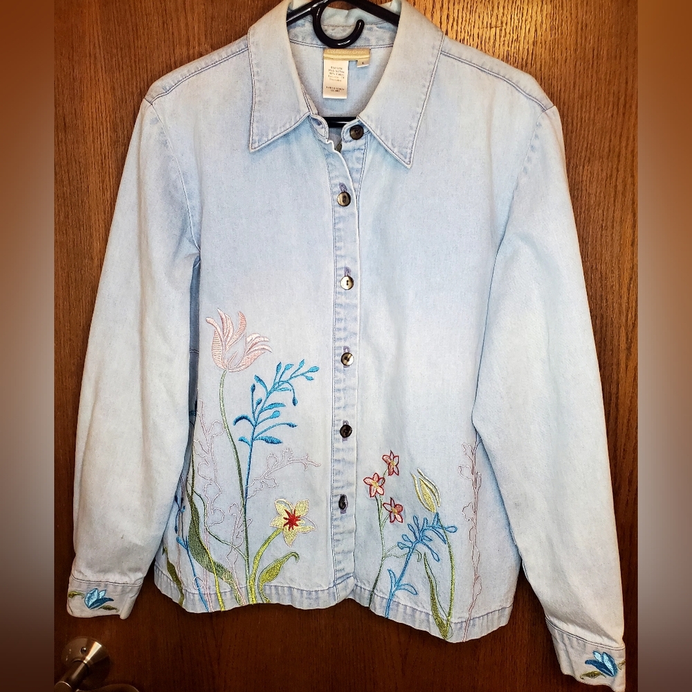 Coldwater Creek Light Blue Cotton Shirt/Shacket w/ Pretty Floral Embroidery Sz L